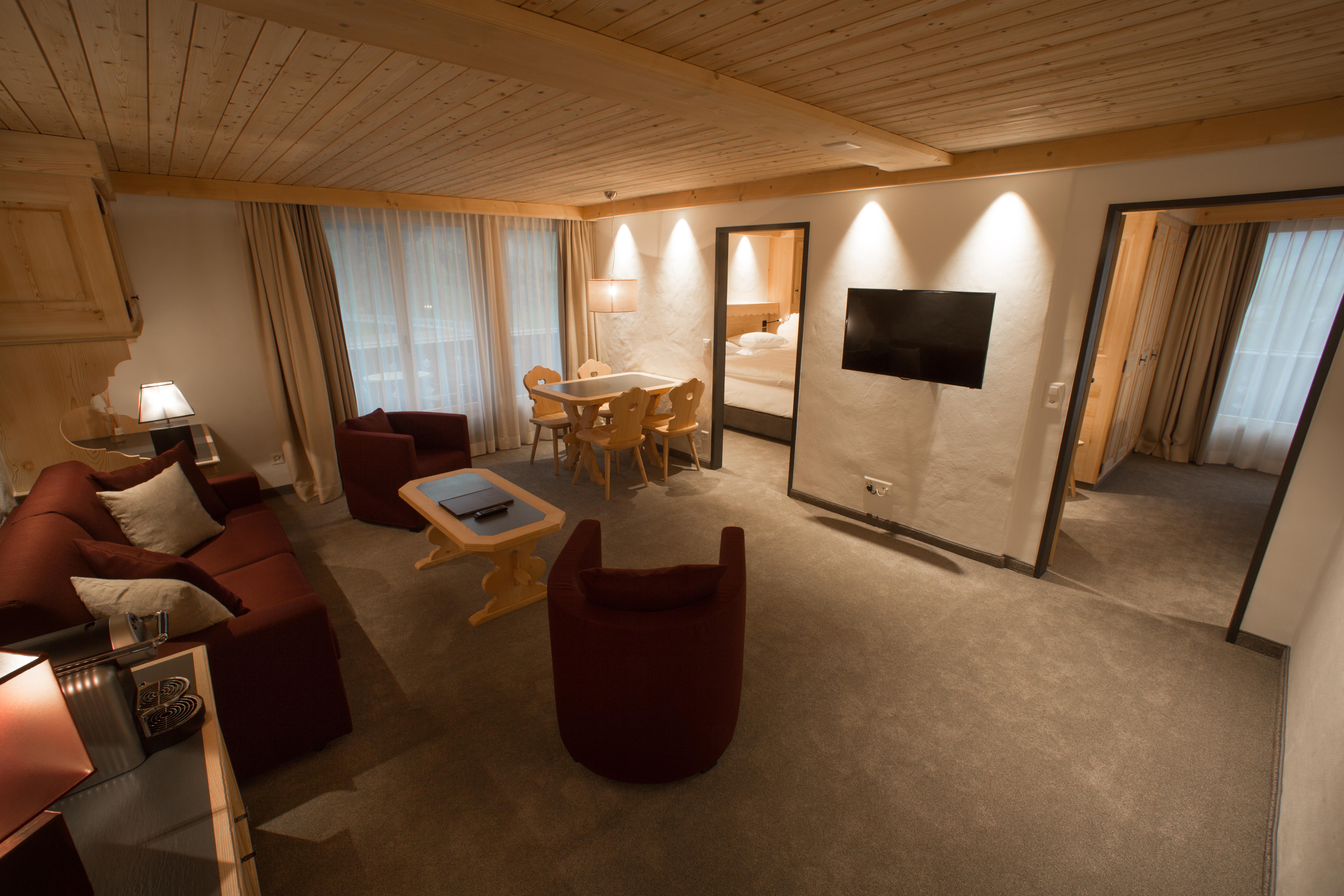 Bernerhof Swiss Quality Hotel Gstaad Bagian luar foto