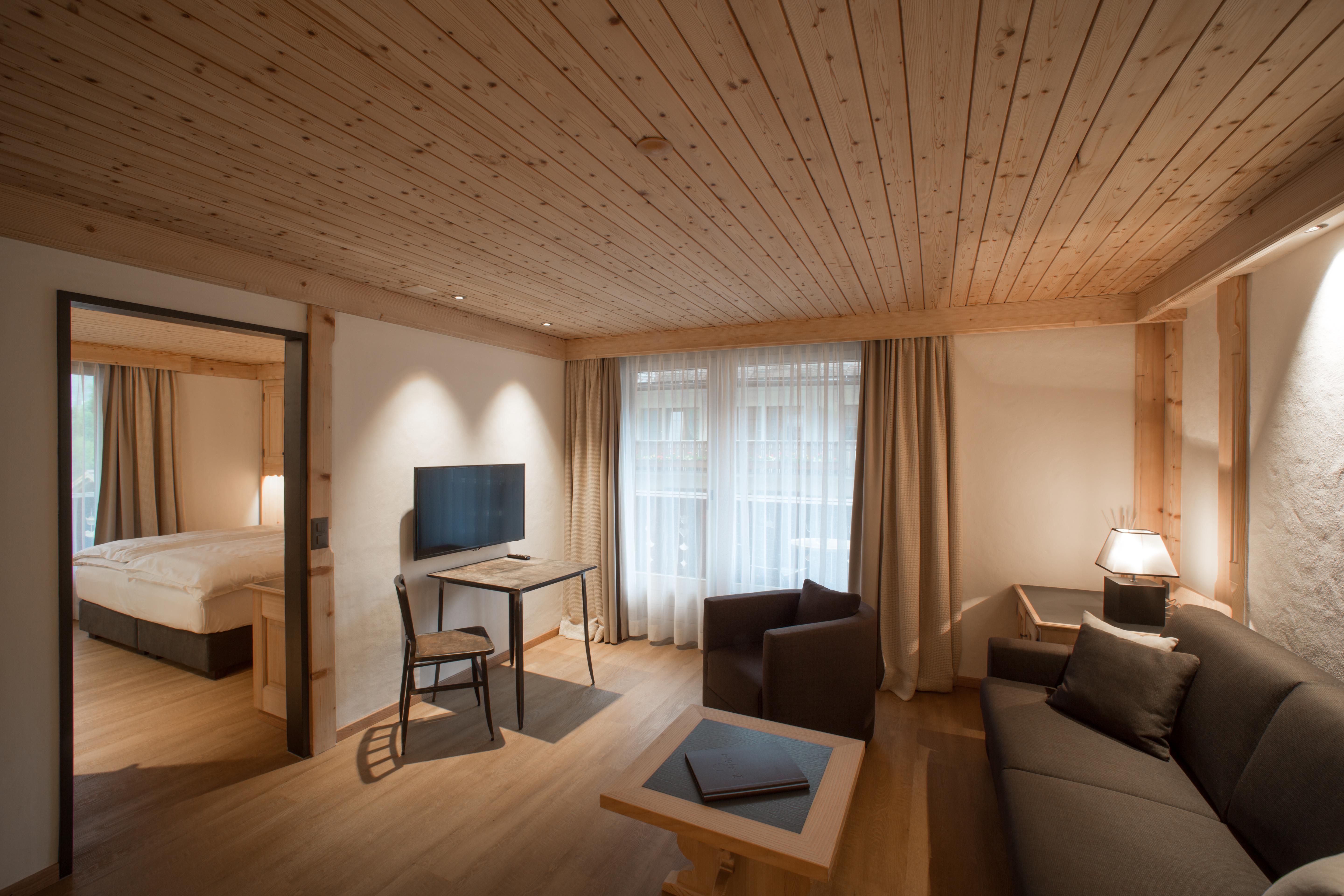Bernerhof Swiss Quality Hotel Gstaad Bagian luar foto