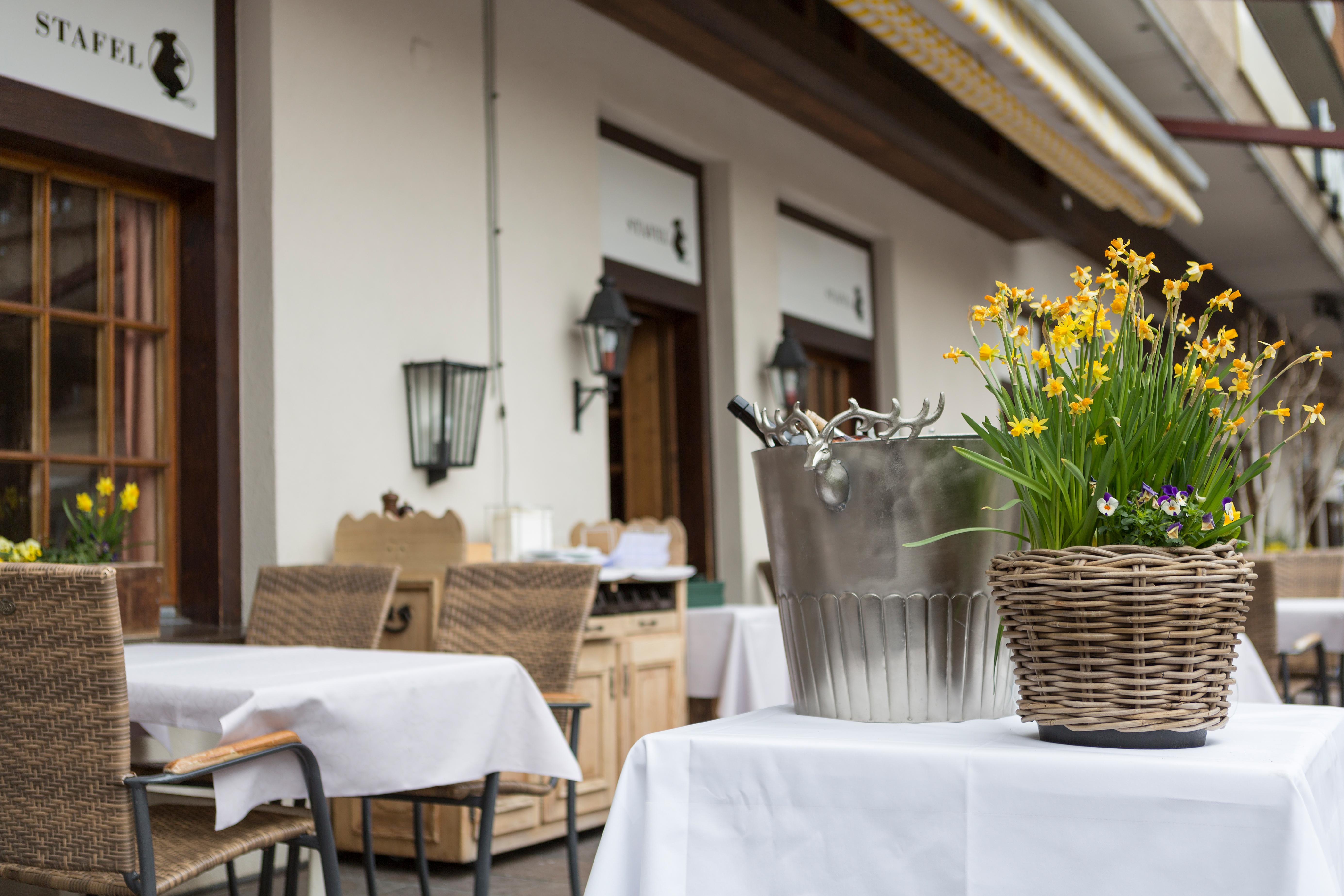 Bernerhof Swiss Quality Hotel Gstaad Bagian luar foto