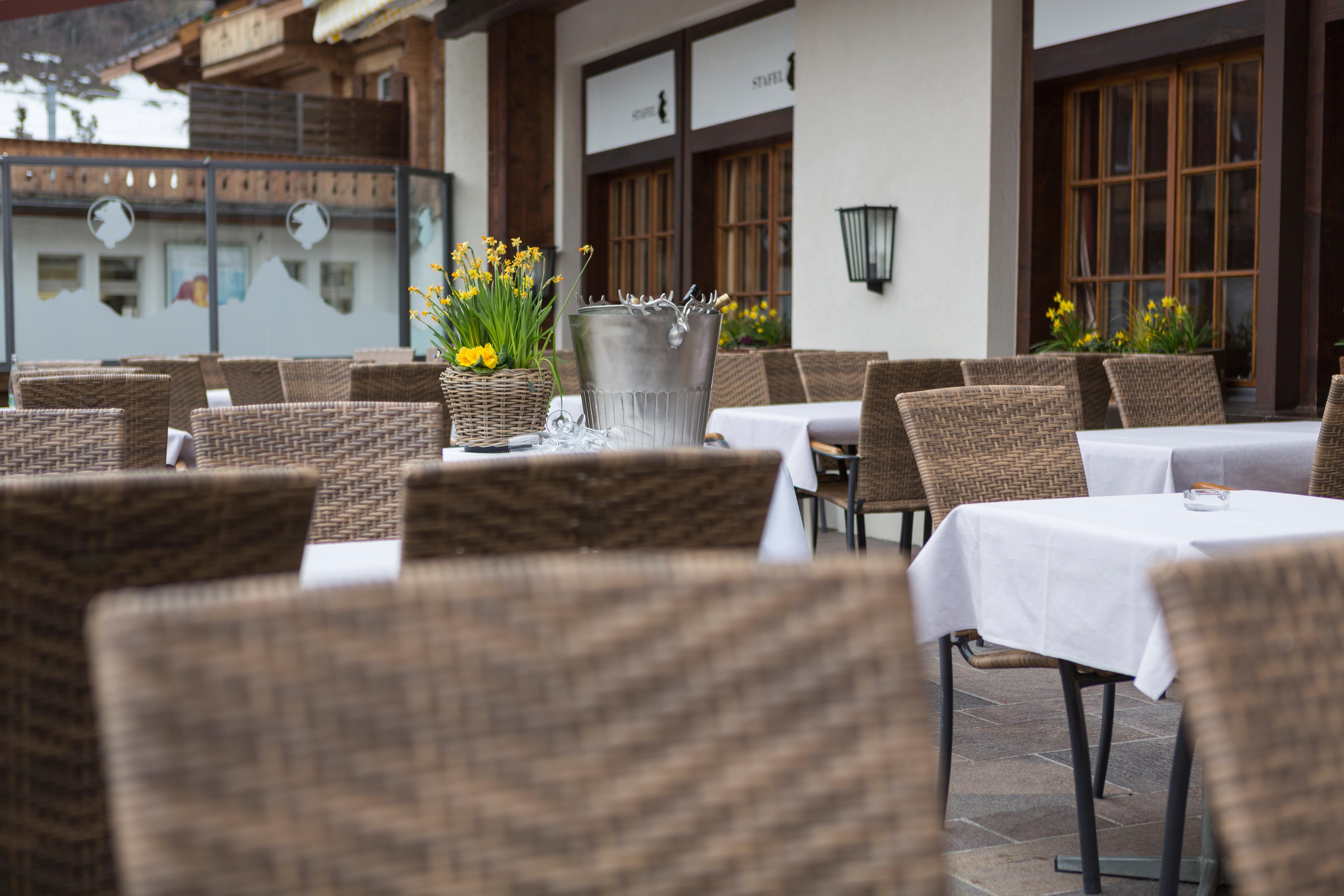 Bernerhof Swiss Quality Hotel Gstaad Bagian luar foto