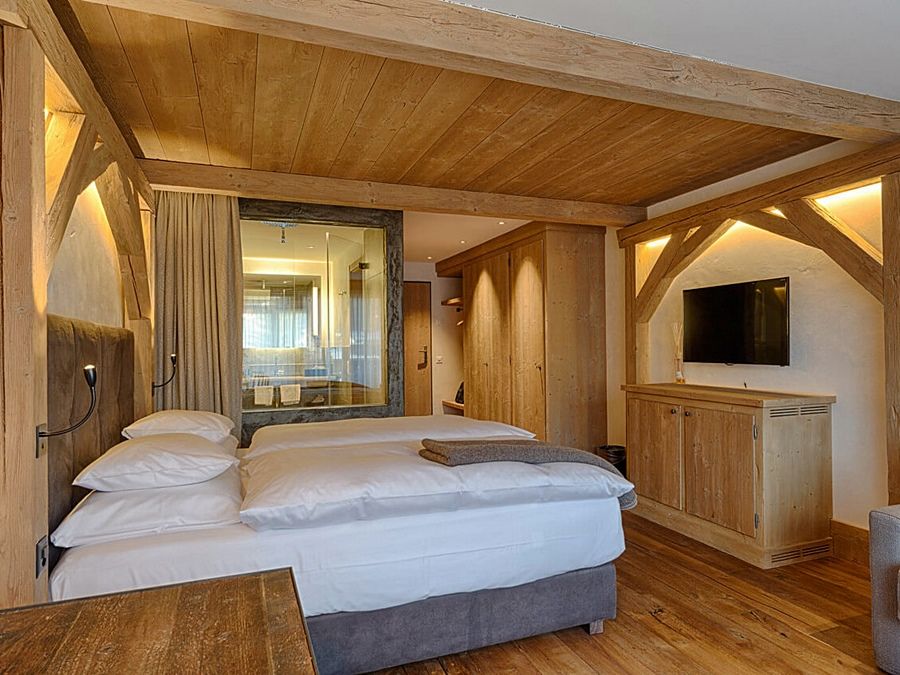Bernerhof Swiss Quality Hotel Gstaad Bagian luar foto