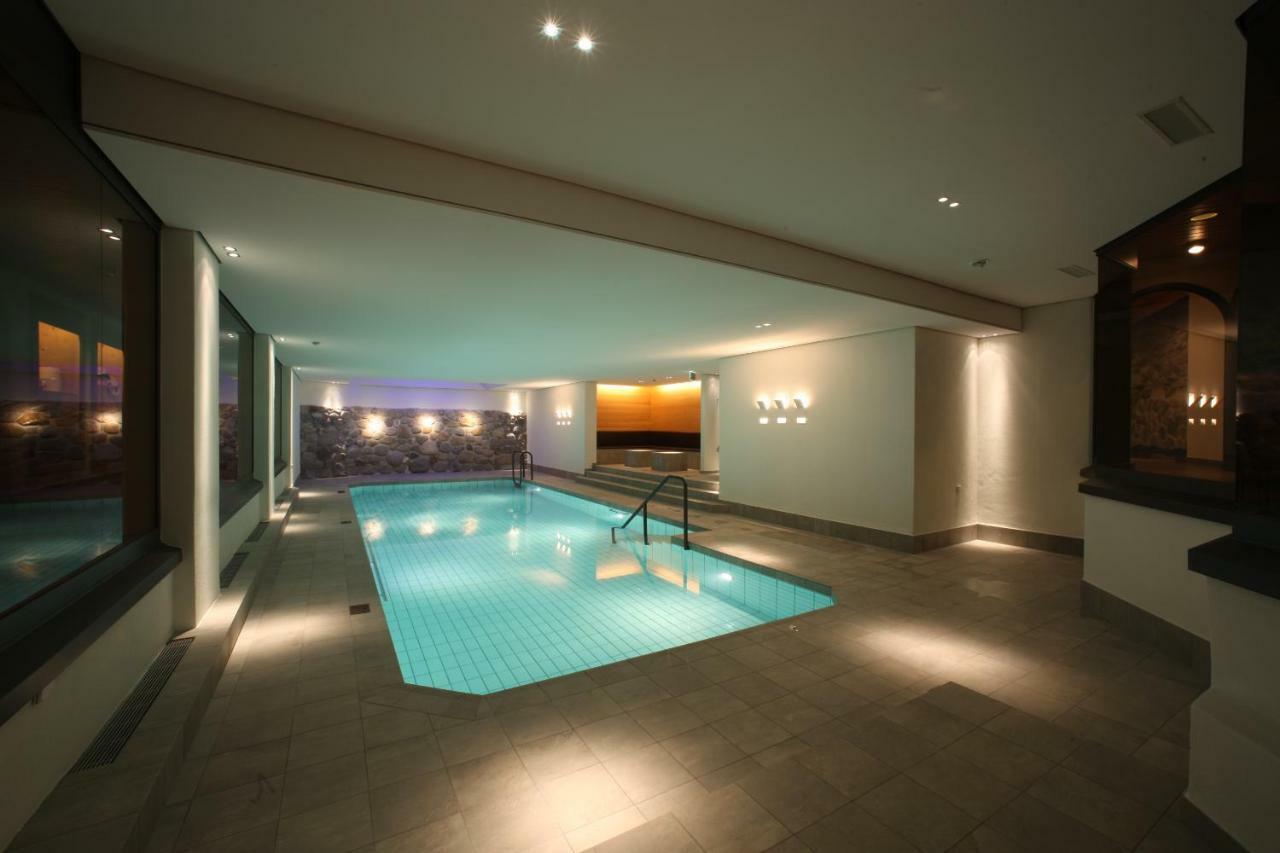 Bernerhof Swiss Quality Hotel Gstaad Bagian luar foto